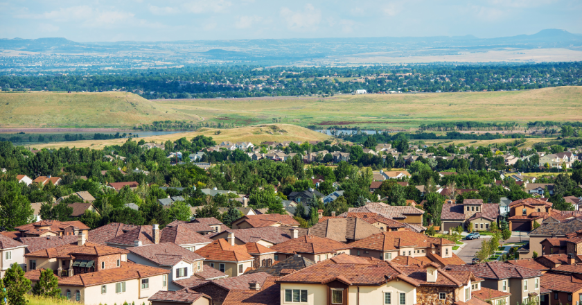 Lakewood residents want transparency from City Council over migrant housing concerns