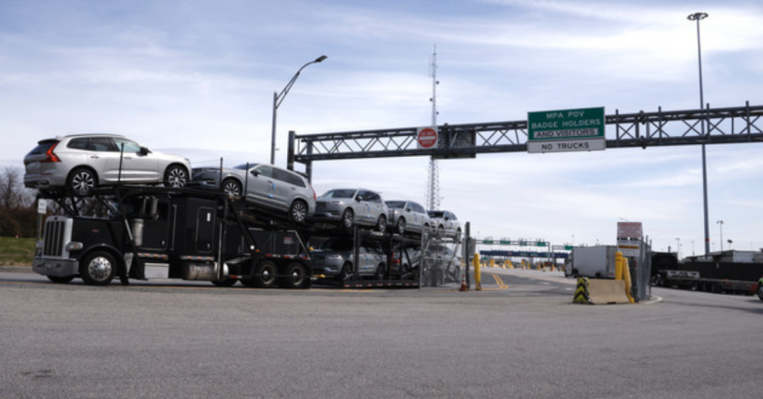 Auto industry braces for ‘weeks of disruption’ after bridge collapse