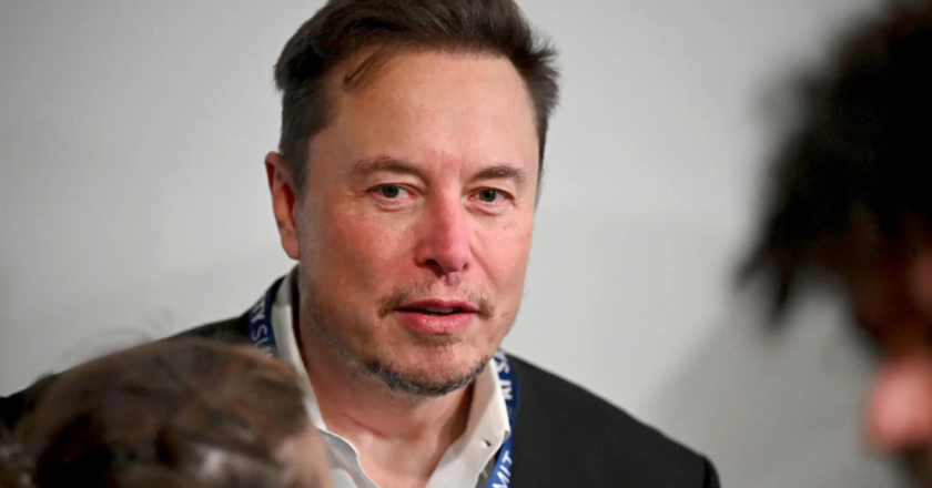 Elon Musk criticizes program that flew 320,000 ‘unvetted’ illegal immigrants into America