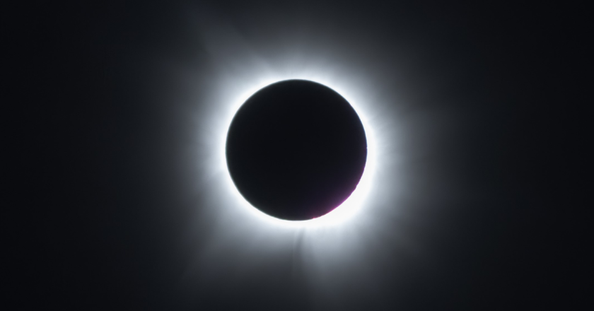 Total solar eclipse photos: NASA astronauts take historic images from space