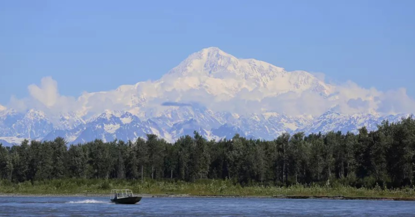 Alaskans outraged after crew reportedly prevented from flying U.S. flag at Denali National Park