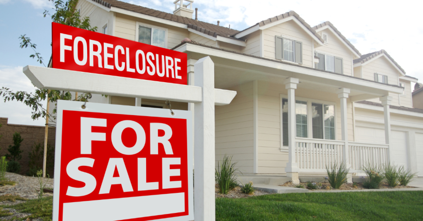 Report: Home foreclosures are on the rise again nationwide