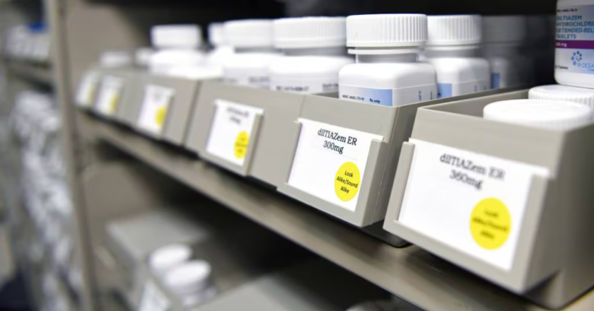 Troops may face inflated drug costs under Tricare, lawmakers say