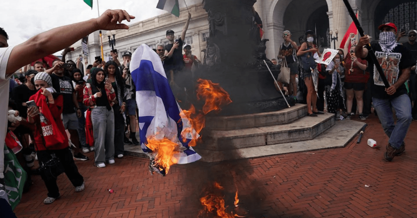 Anti-Israel agitators burn American flags, accuse Netanyahu of being ‘war criminal’ as he addresses Congress