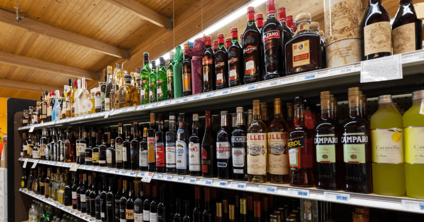 Liquor and grocery stores are feuding again over who should get to sell what products
